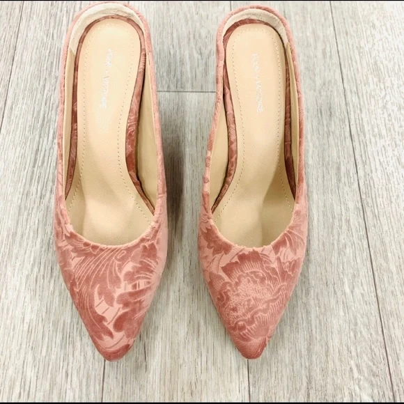 Daria Kitten Heel " Pour La Victoire" - Picture 2 of 6